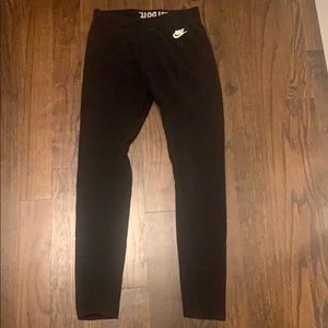 Nike size medium black leggings
